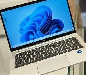 New Laptop HP EliteBook 830 G8 16GB Intel Core I7 SSD 512GB