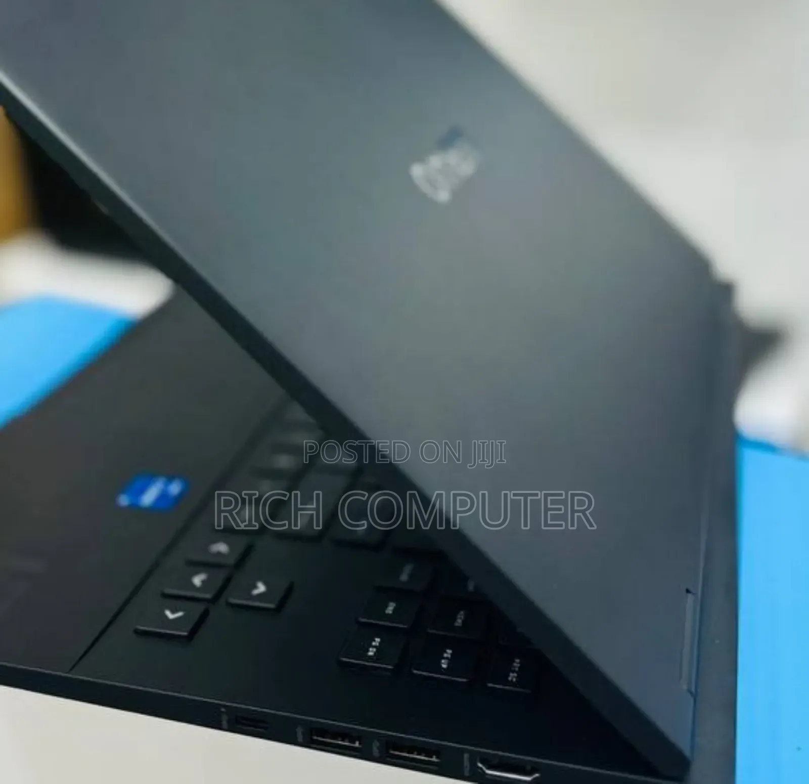 New Laptop HP OmniBook 5 16" 16GB Intel Core I5 SSD 512GB