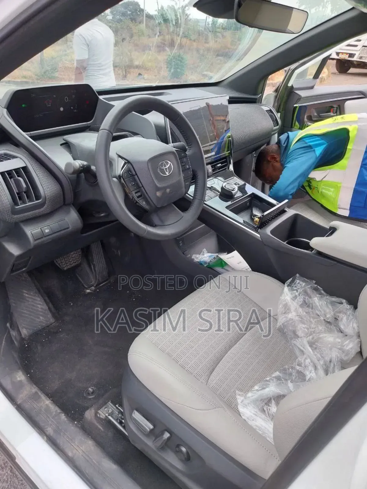 New Toyota bZ4X 71.4 kWh AWD 2023 White