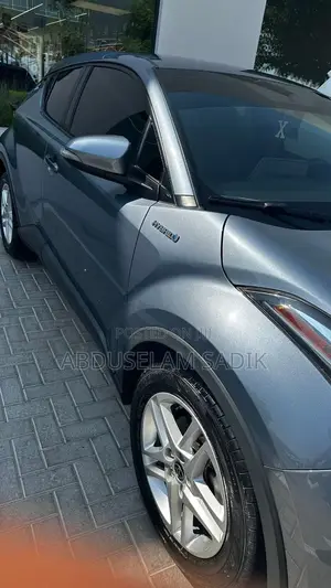 New Toyota C-HR 2024 Gray