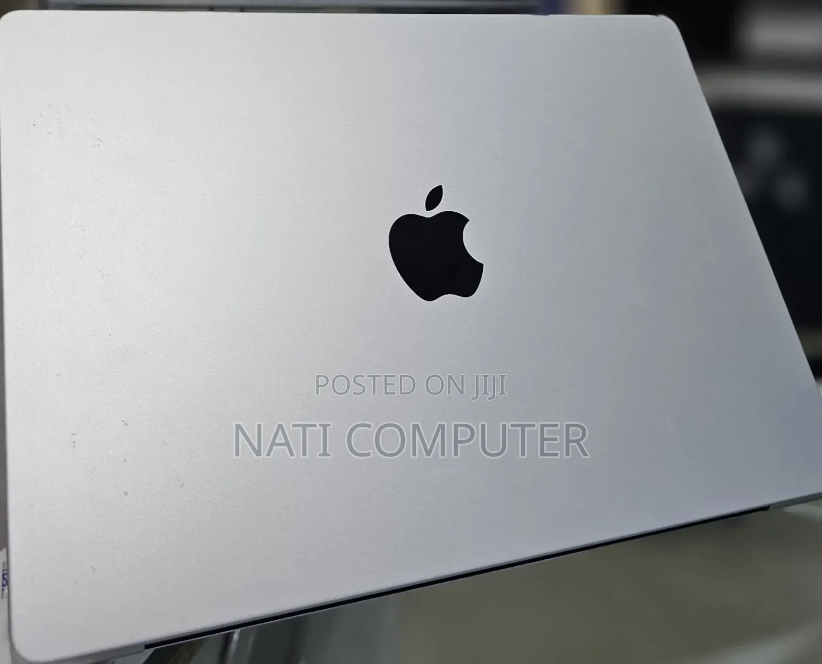 New Laptop Apple MacBook Air 2023 M2 8GB Intel Core I7 SSD 512GB