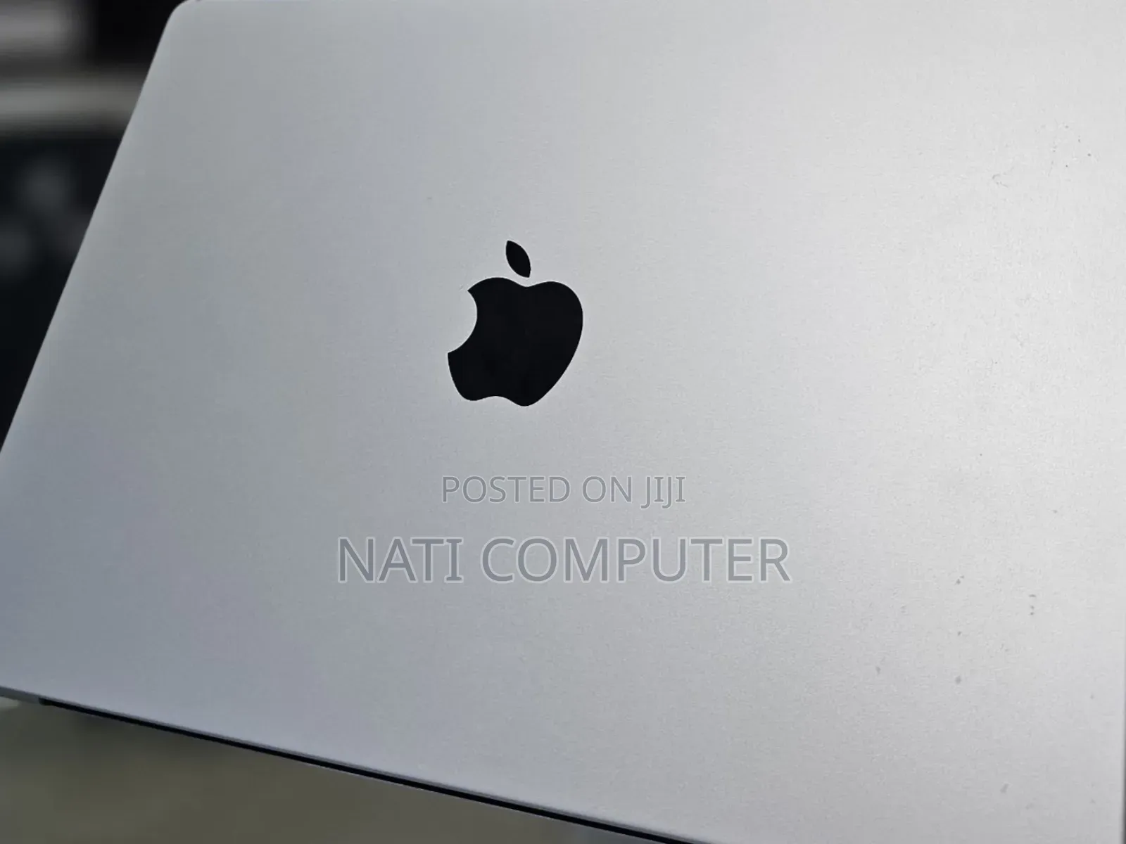 New Laptop Apple MacBook Air 2023 M2 8GB Intel Core I7 SSD 512GB