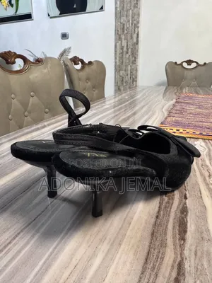 Zara Black Heel Shoes With Bow