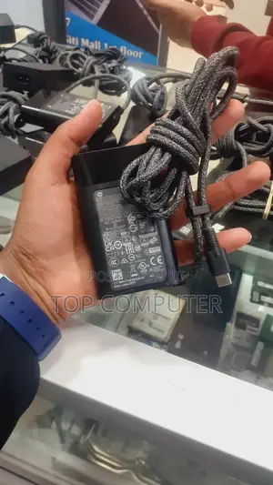 Photo - 65w Type C Laptop Charger