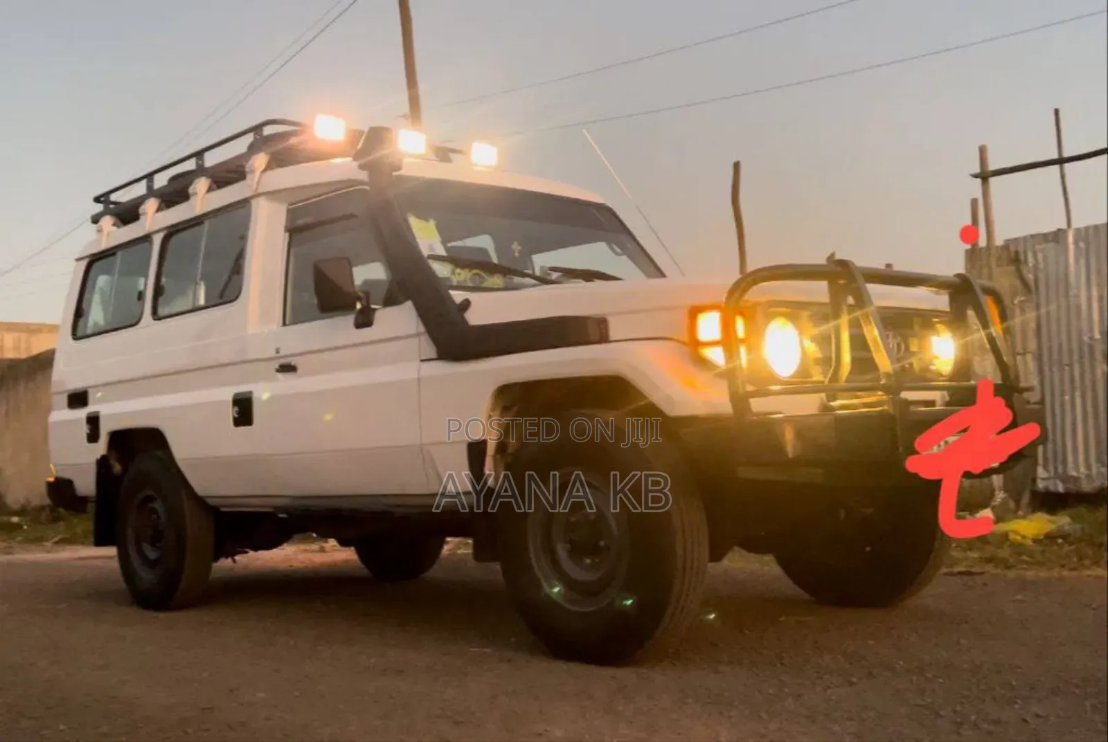 Toyota Land Cruiser 2002 White