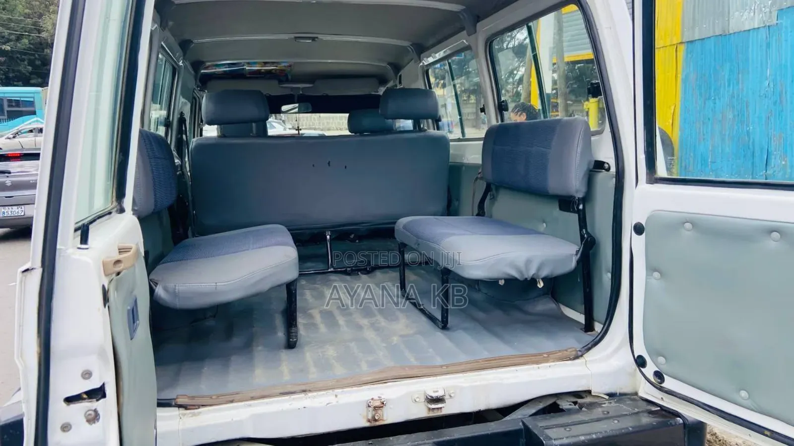 Toyota Land Cruiser 2002 White