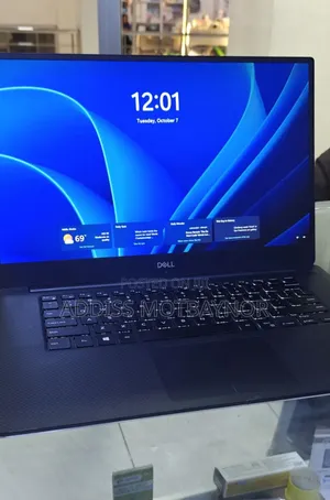 Photo - New Laptop Dell Precision 15 3520 16GB Intel Core I7 SSD 512GB