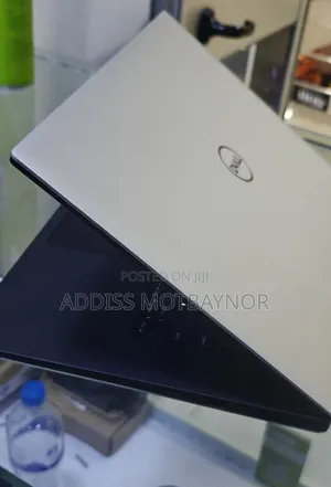 New Laptop Dell Precision 15 3520 16GB Intel Core I7 SSD 512GB