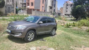 Toyota RAV4 2.5 Limited 2012 Gray