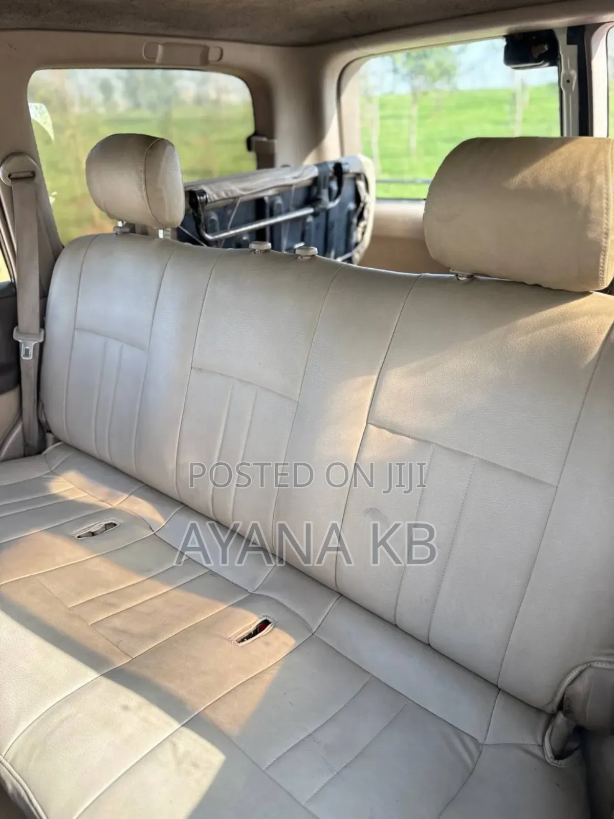 Toyota Land Cruiser 2001 White