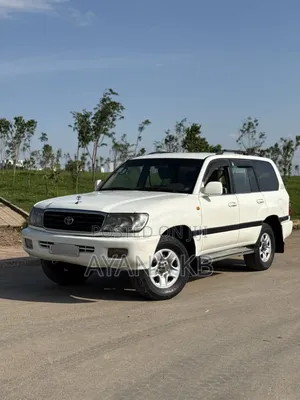 Photo - Toyota Land Cruiser 2001 White