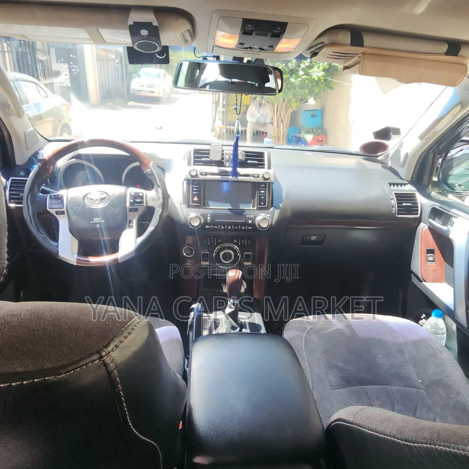 Toyota Land Cruiser 2015 Black