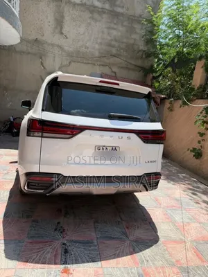 Lexus LX LX 600 2023 White