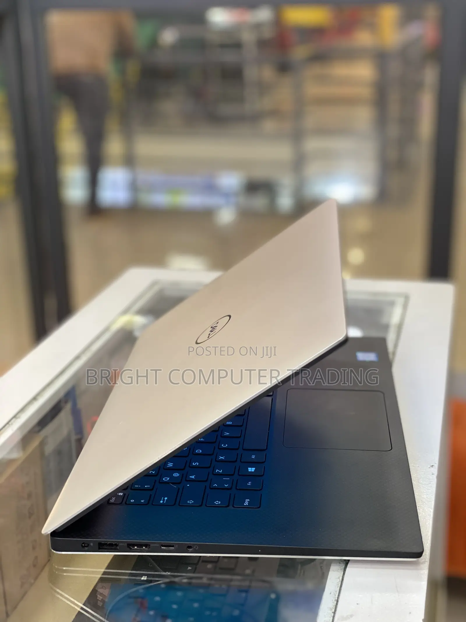 New Laptop Dell Precision 5540 32GB Intel Core I7 SSD 1T