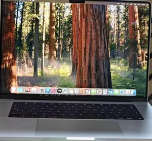 New Laptop Apple MacBook Pro M1 16GB AMD A10 SSD 1T