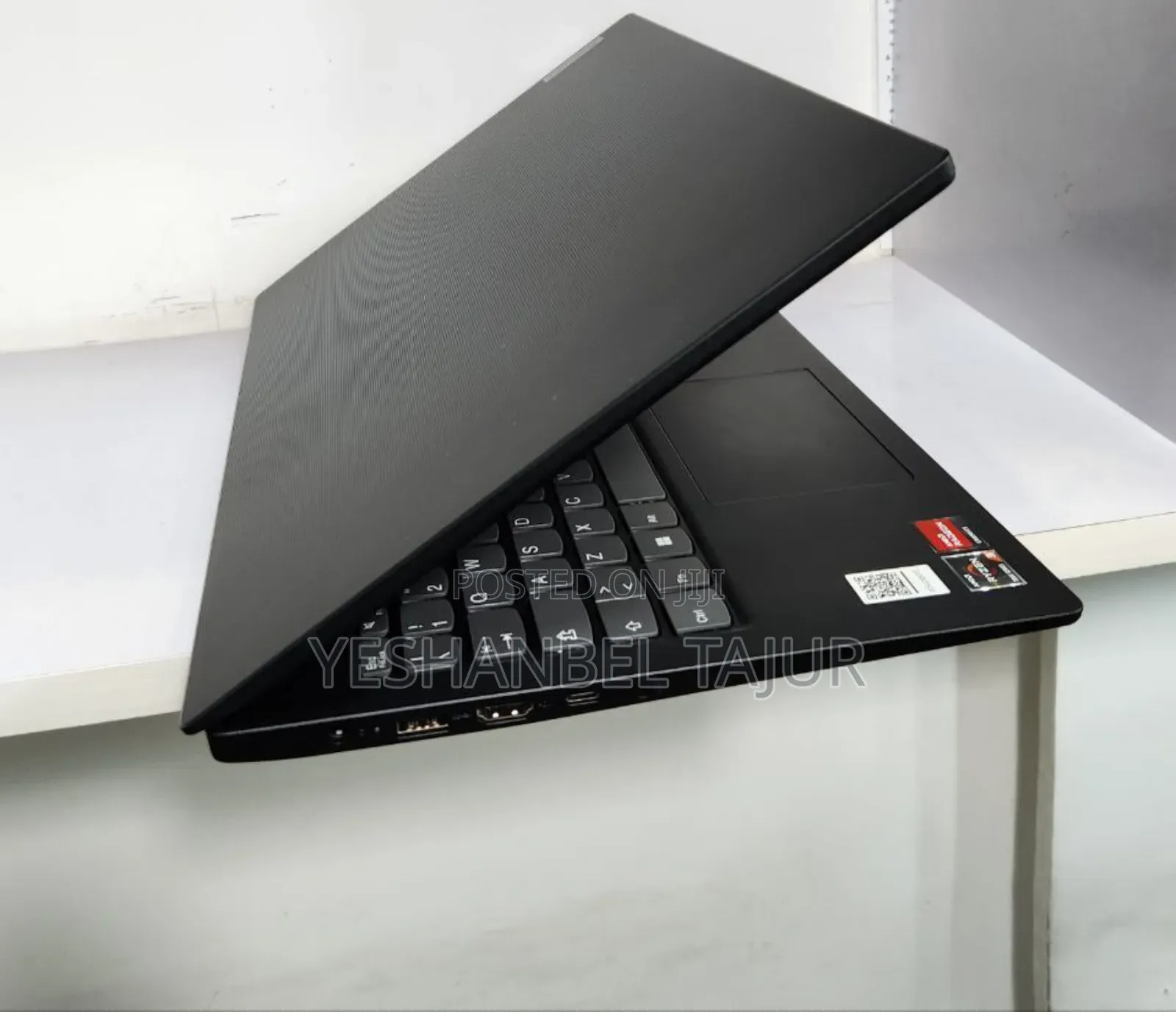 New Laptop Lenovo Ideapad V14 IGL 8GB AMD Ryzen 3 SSD 256GB
