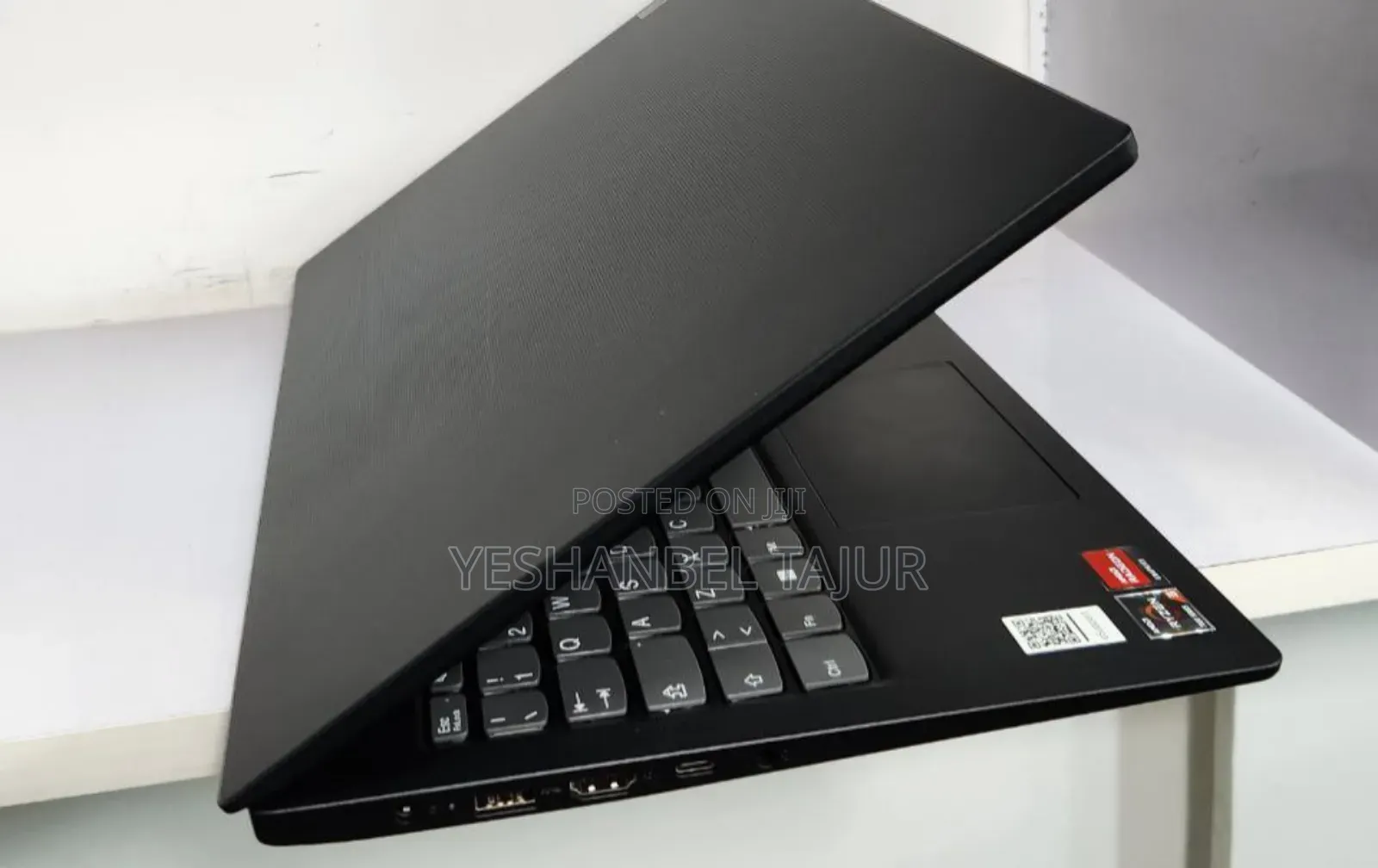 New Laptop Lenovo Ideapad V14 IGL 8GB AMD Ryzen 3 SSD 256GB