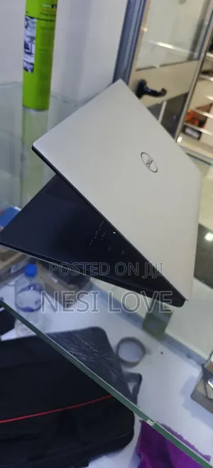 New Laptop Dell Precision 5540 16GB Intel Core I7 SSD 1T