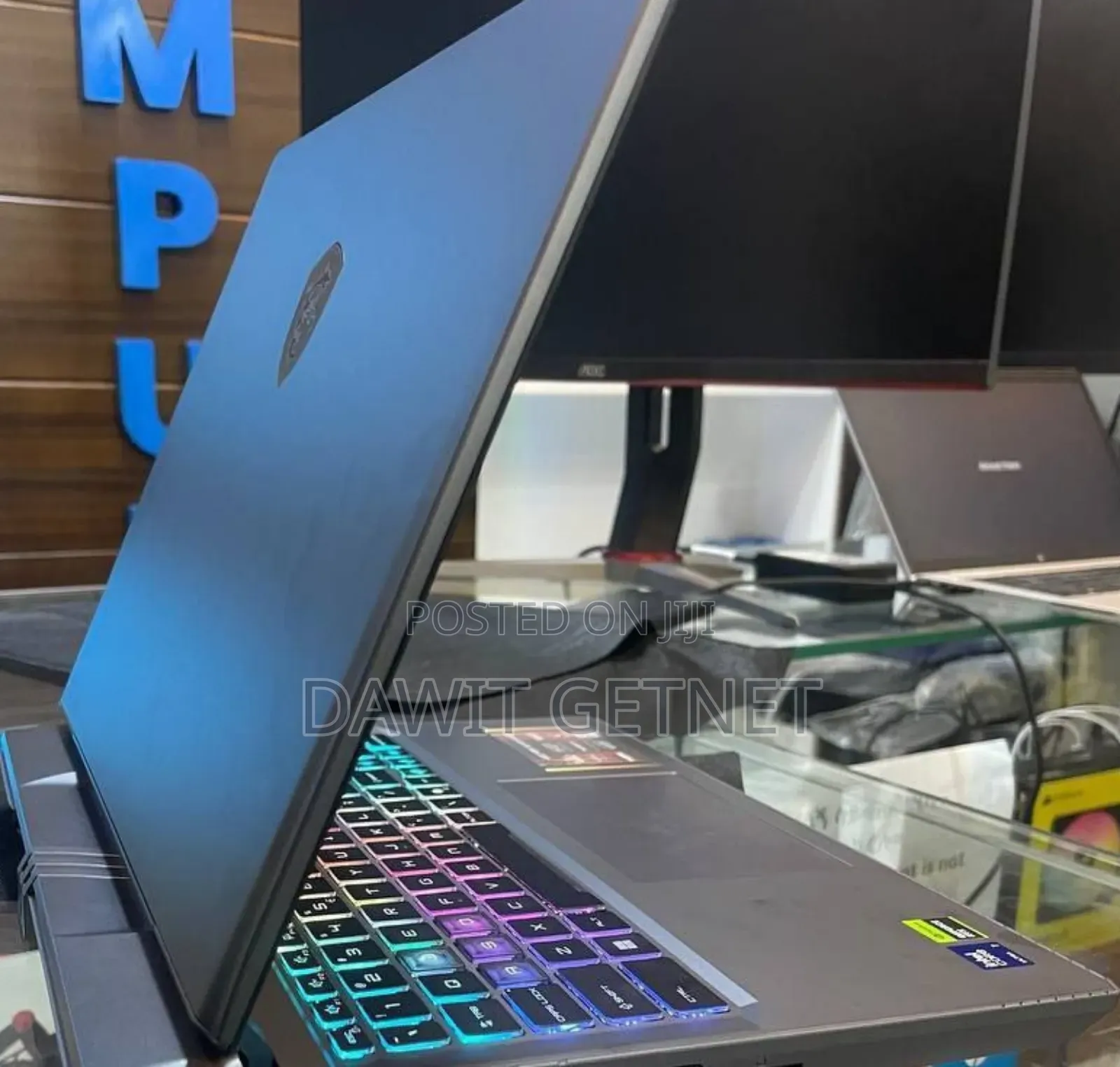 New Laptop MSI Vector 16 HX AI A2XWIG 16GB Intel Core Ultra 7 SSD 1T