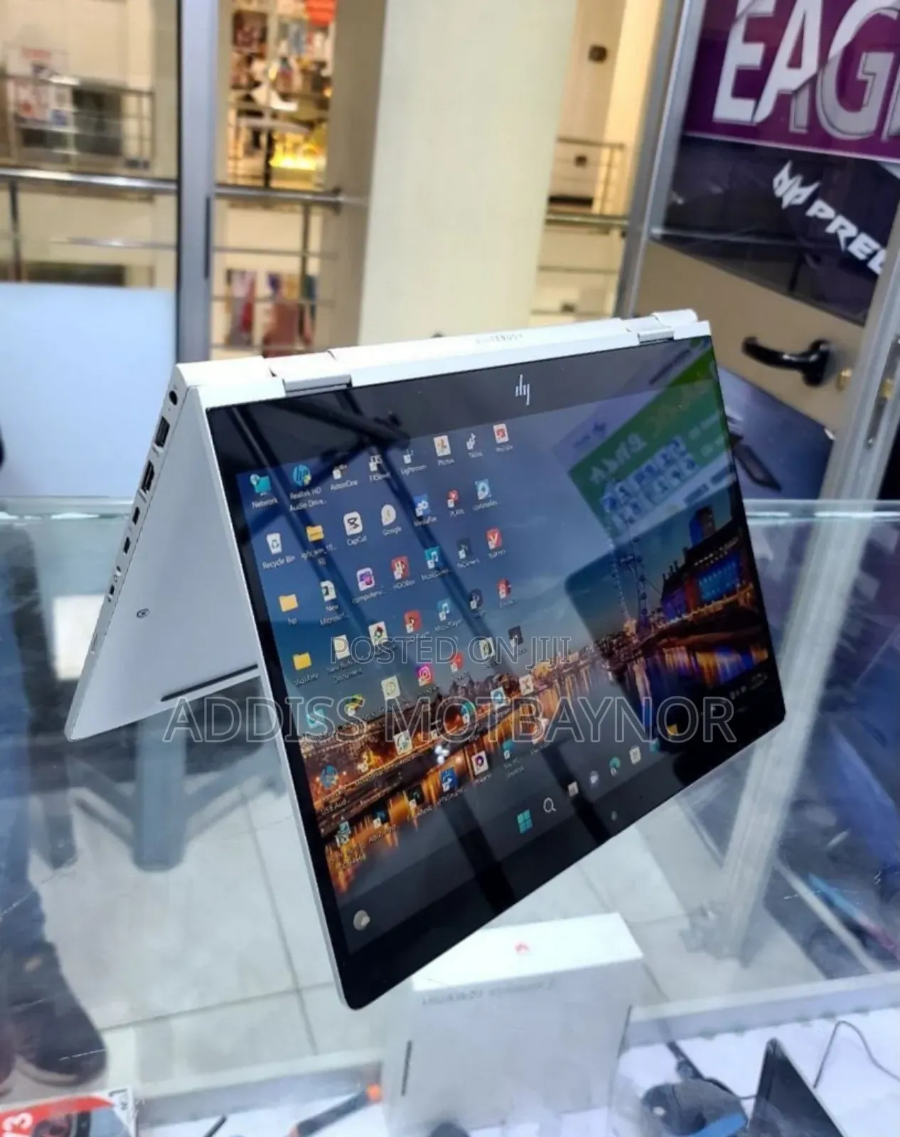 New Laptop HP X360 310 G2 16GB Intel Core I5 SSD 512GB