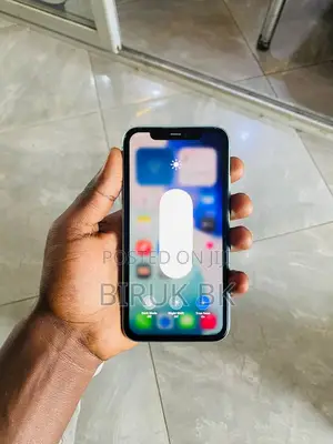 Photo - Apple iPhone 11 64 GB Blue