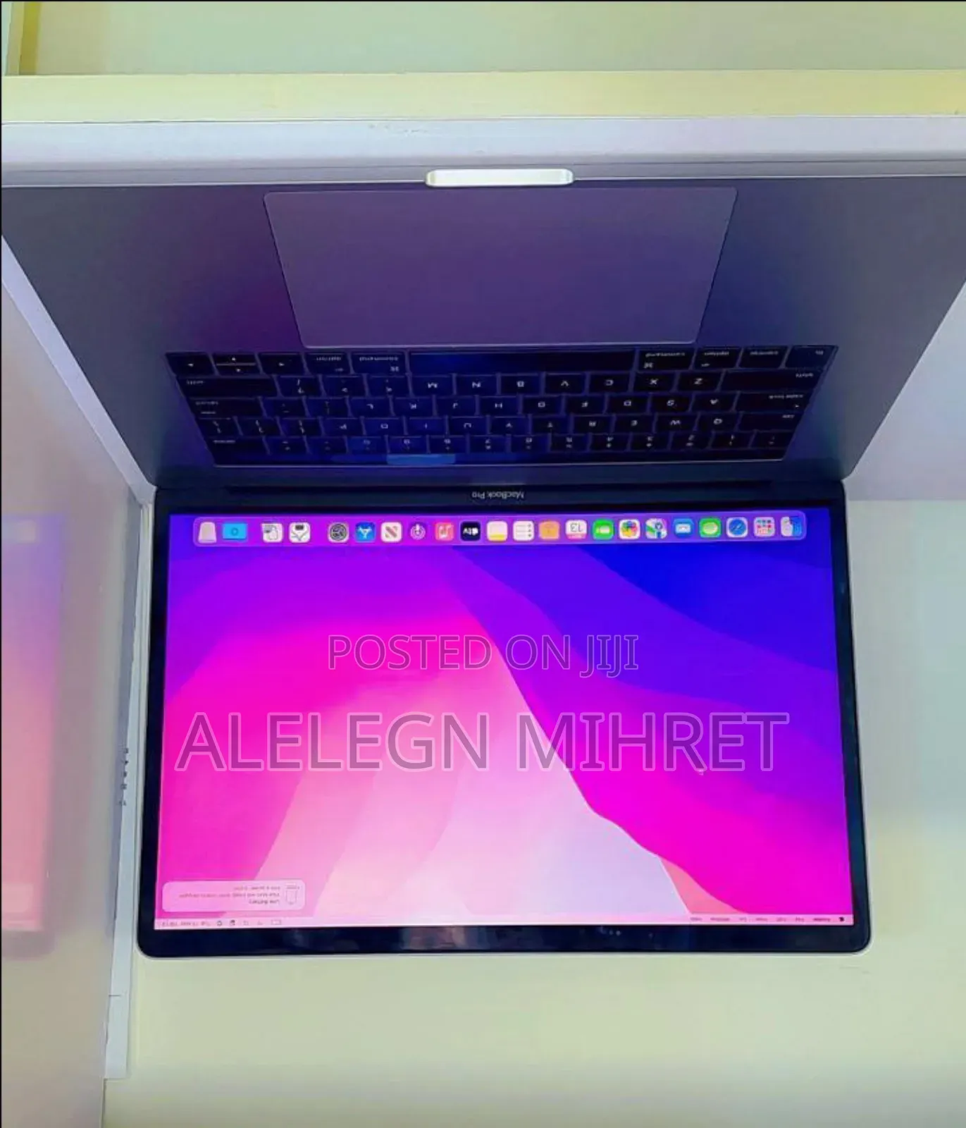 New Laptop Apple MacBook Pro 2017 16GB Intel Core I7 SSD 512GB