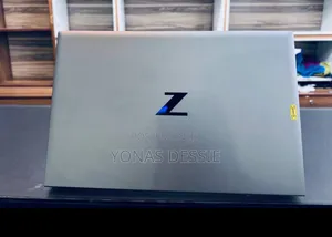 New Laptop HP ZBook Firefly G8 16GB Intel Core I7 SSD 1T