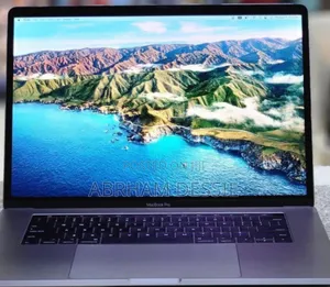 New Laptop Apple MacBook Pro 2017 4GB Intel Core I7 SSD 512GB