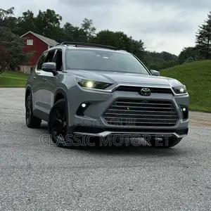 New Toyota Grand Highlander Hybrid 2025 Silver