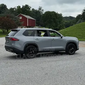 New Toyota Grand Highlander Hybrid 2025 Silver