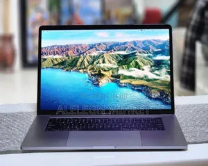 New Laptop Apple MacBook Pro 2017 16GB Intel Core I7 SSD 512GB