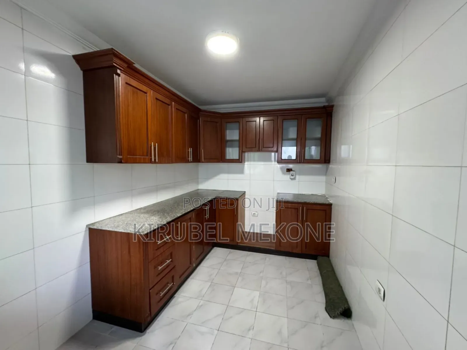 5bdrm Villa in Bole for rent