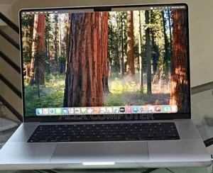 Photo - New Laptop Apple MacBook Pro M1 16GB Apple M1 Pro SSD 1T