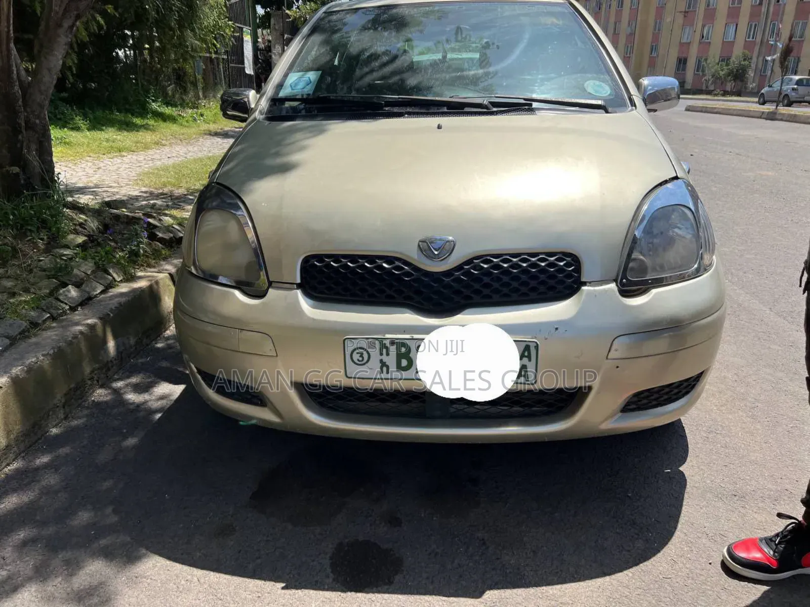 Toyota Vitz 2004 Brown