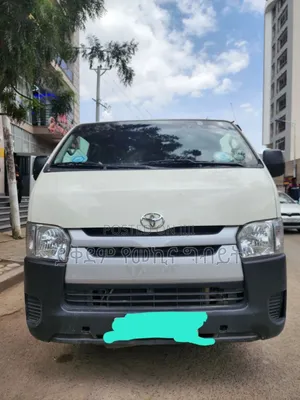 Photo - Toyota HiAce 2020 White