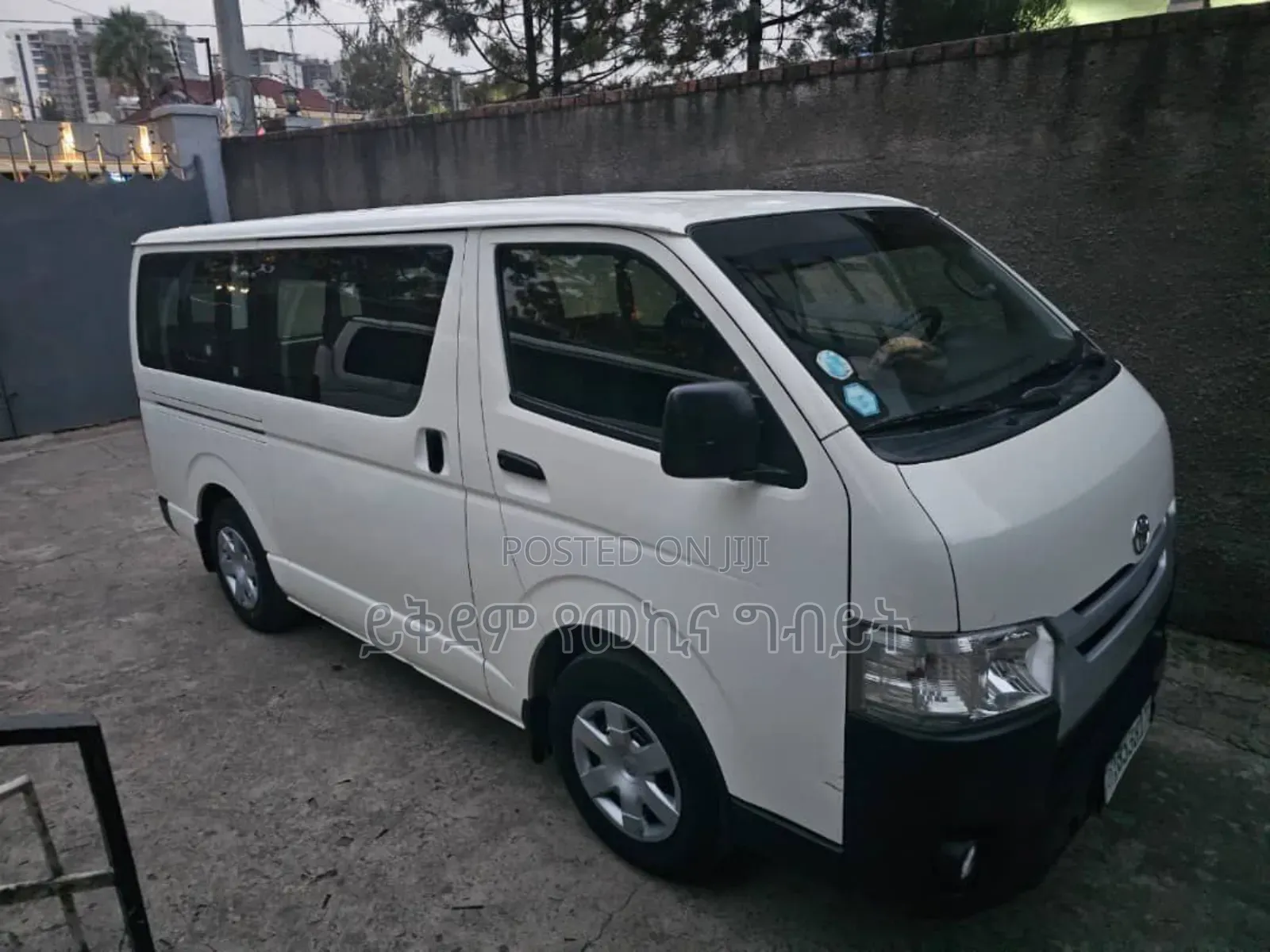Toyota HiAce 2020 White