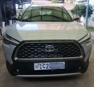 Photo - Toyota Corolla Cross Hybrid 2023 Silver