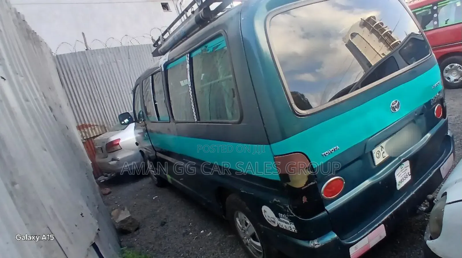 Toyota HiAce 2004 Blue