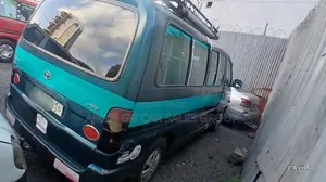 Toyota HiAce 2004 Blue