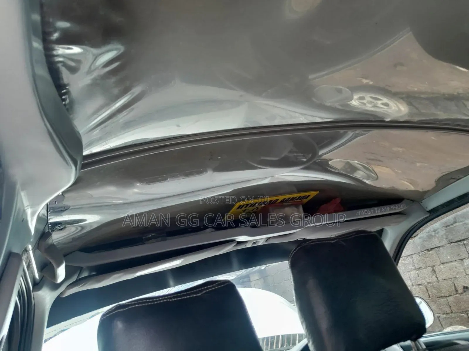 Toyota HiAce 2000 Silver