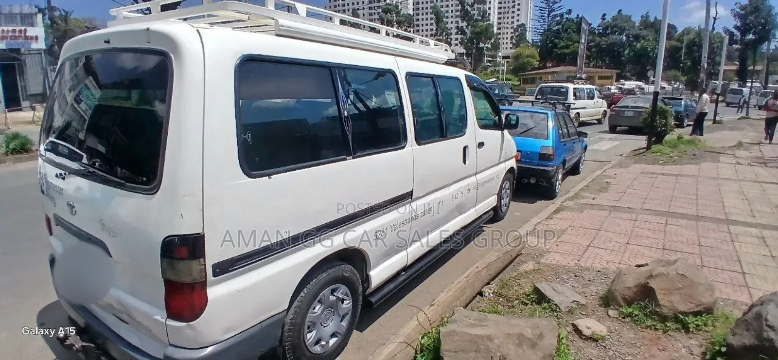 Toyota HiAce 2001 White
