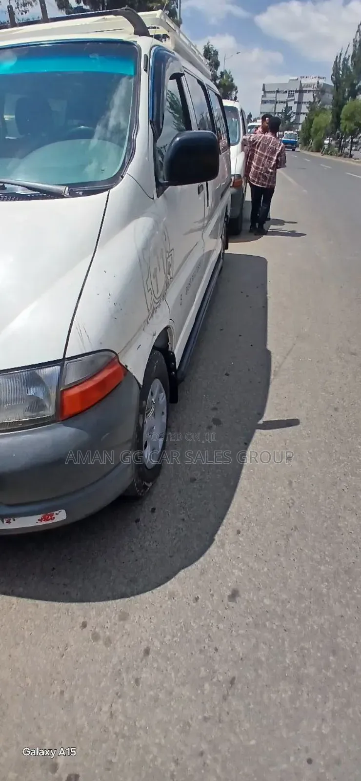 Toyota HiAce 2001 White