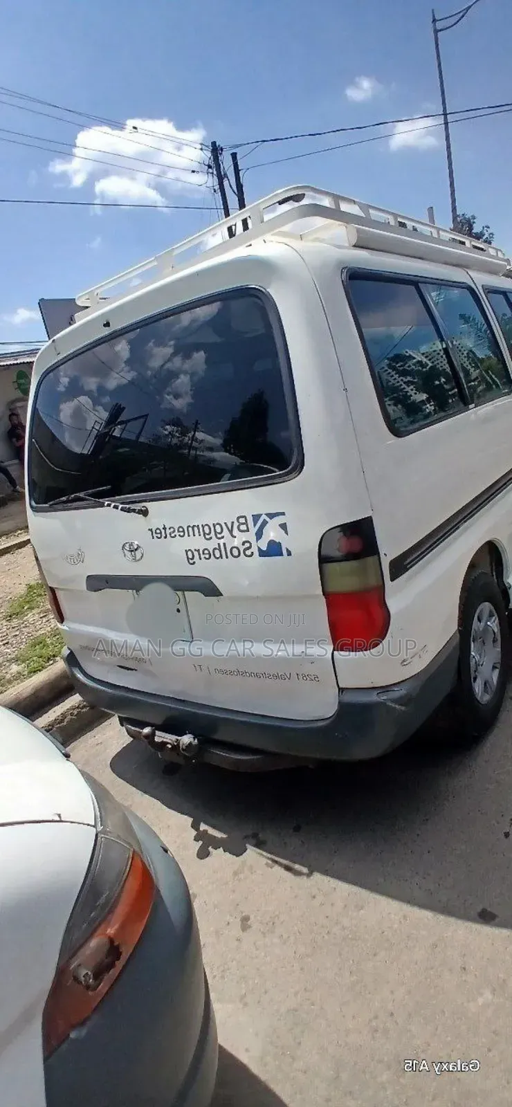 Toyota HiAce 2001 White