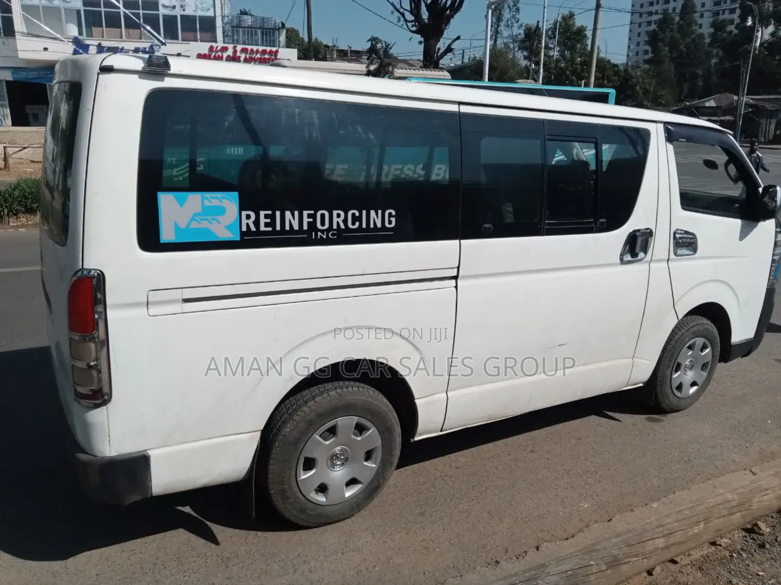 Toyota HiAce 2007 White