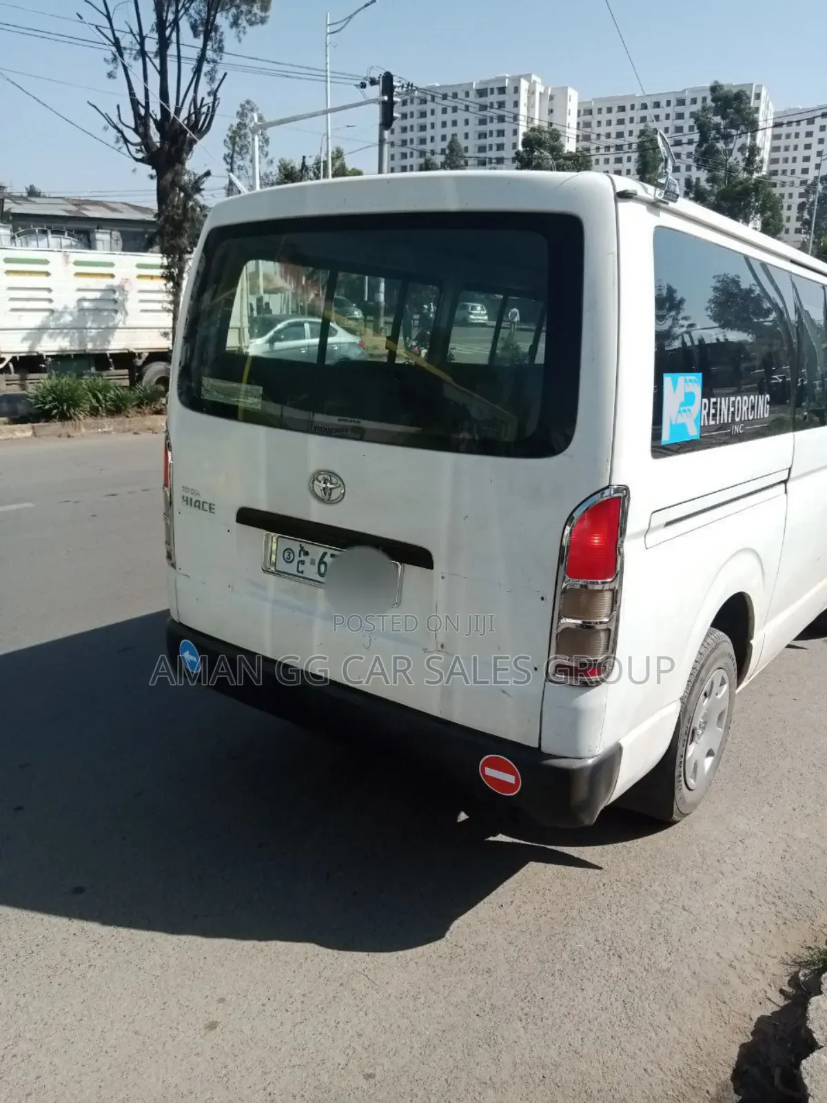 Toyota HiAce 2007 White
