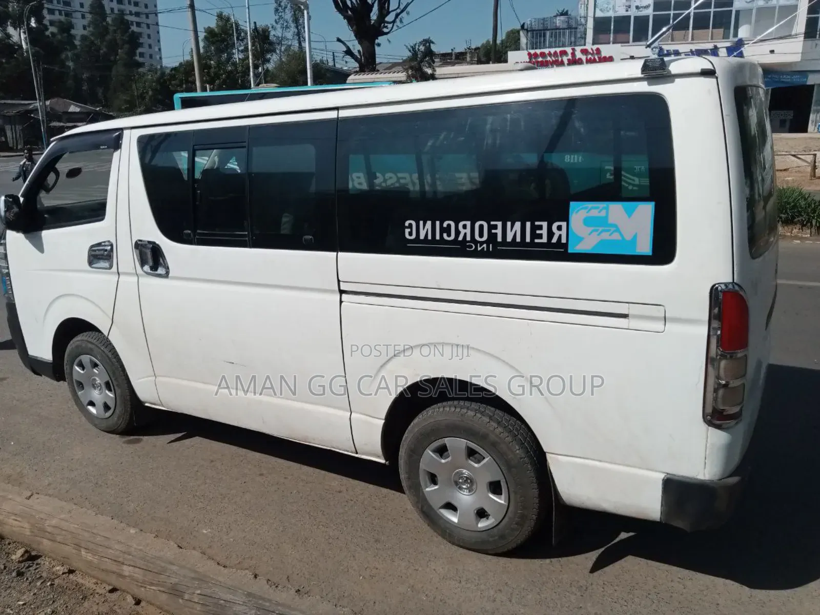 Toyota HiAce 2007 White