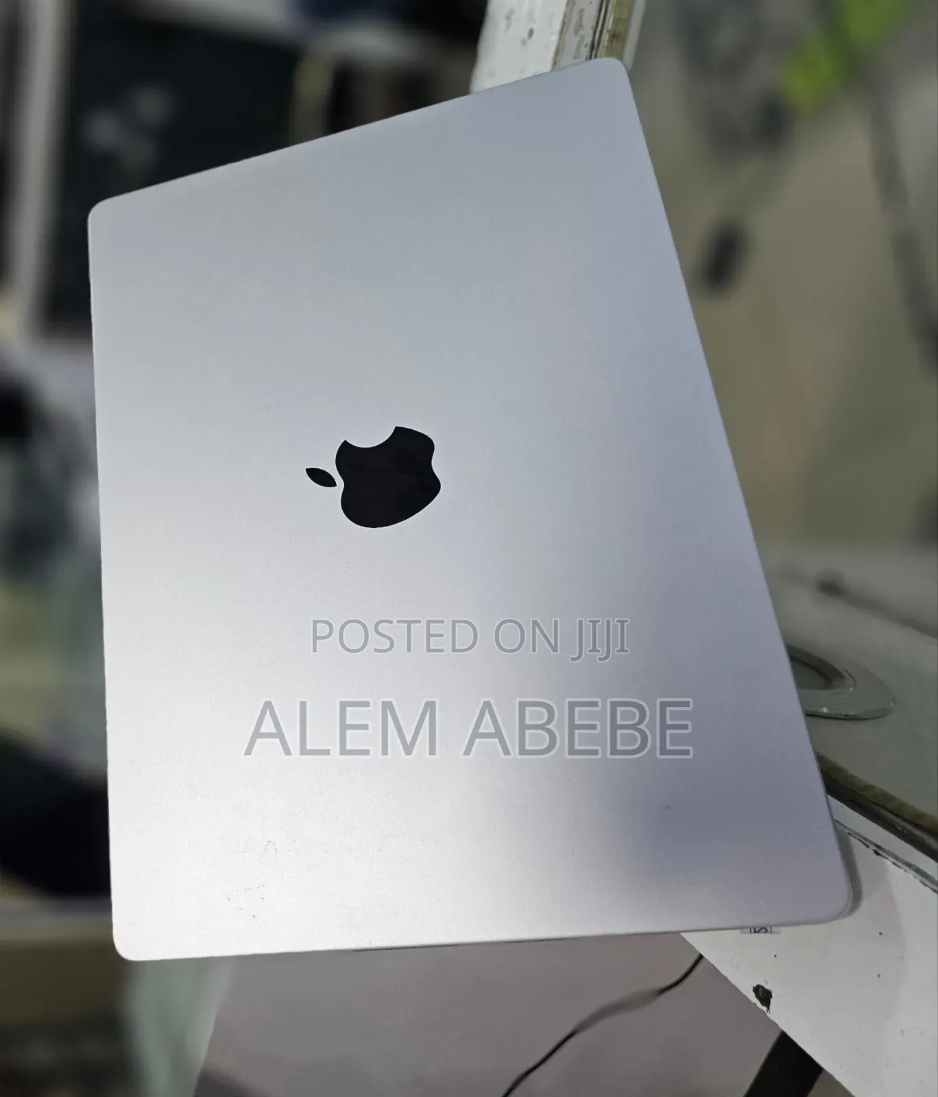 New Laptop Apple MacBook Pro 2023 M3 14-Inch 8GB Apple M3 Pro SSD 512GB