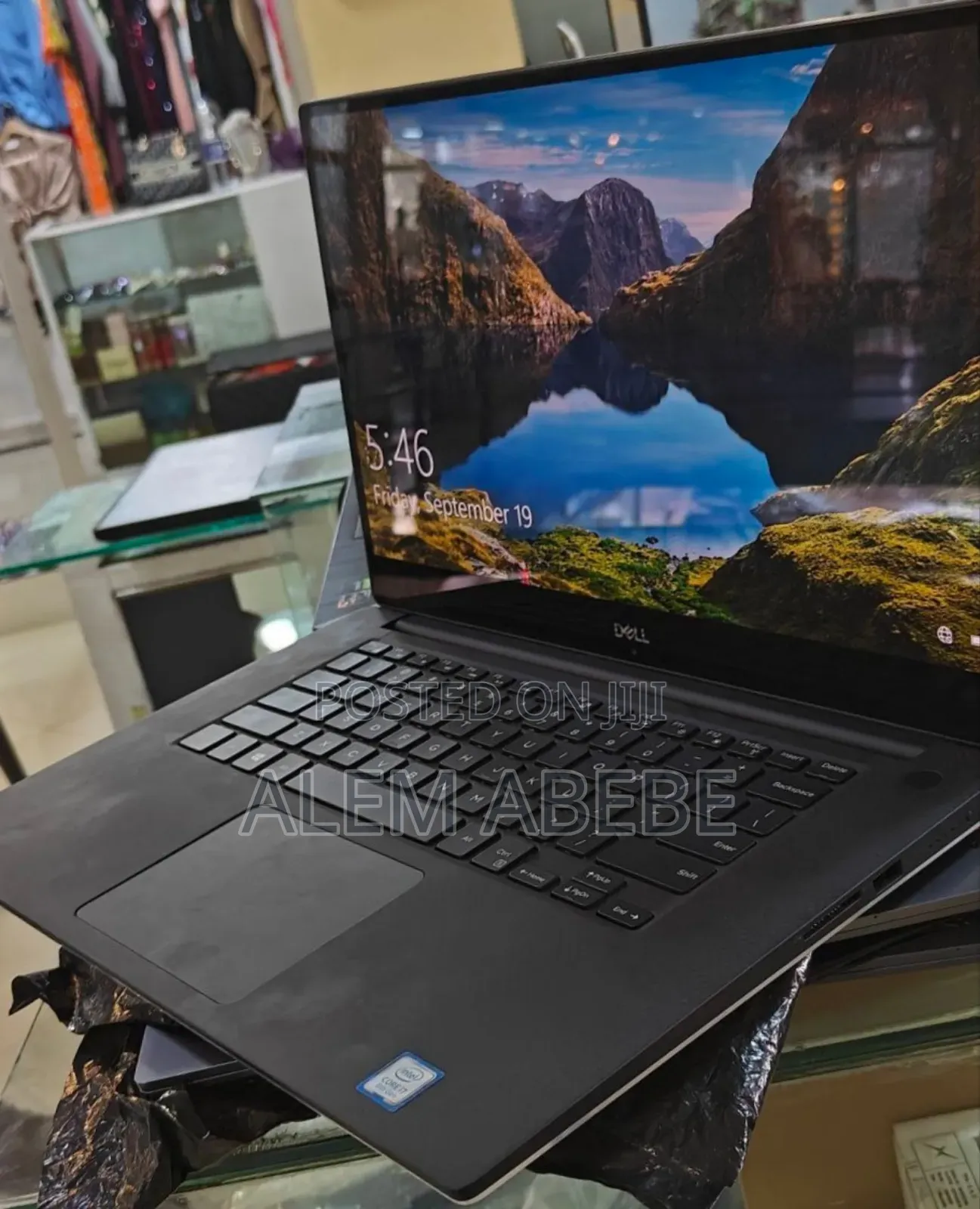 New Laptop Dell Precision 5540 16GB Intel Core I7 SSD 512GB