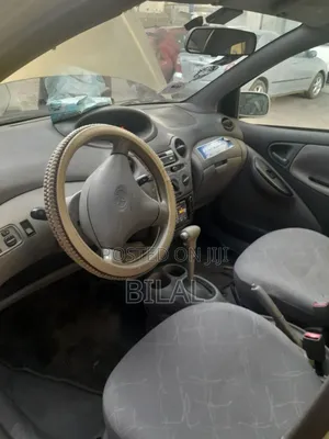 Toyota Platz 2001 Beige