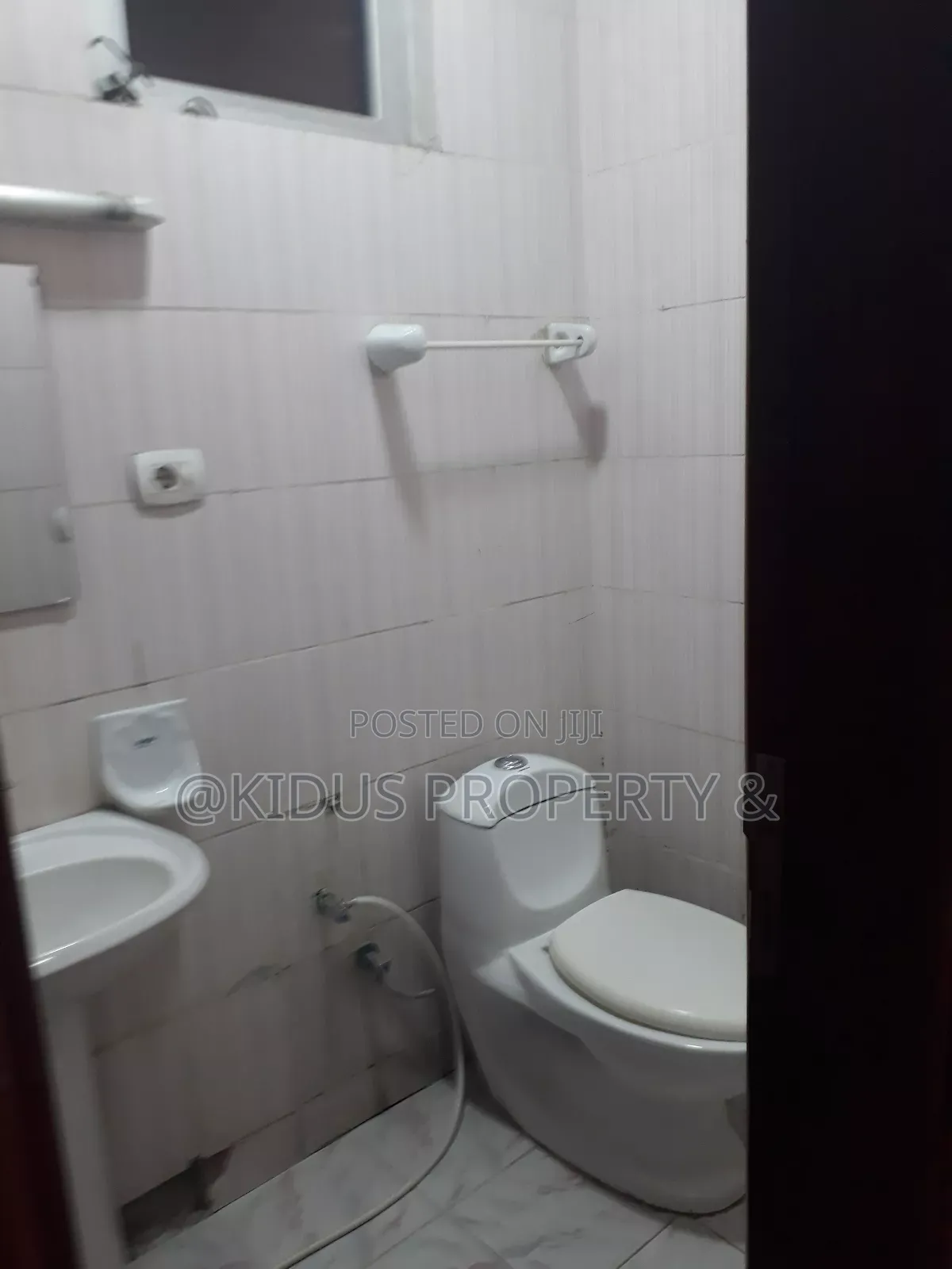 Furnished 2bdrm Apartment in Lebu, Nifas Silk-Lafto for rent